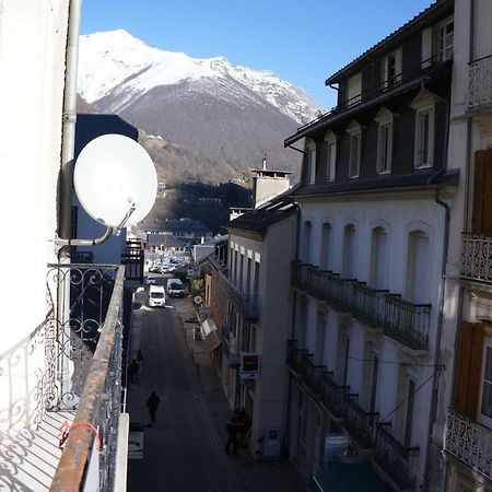 Standing Et Confort Plein Centre Pour 8 Personnes Cauterets Exterior photo