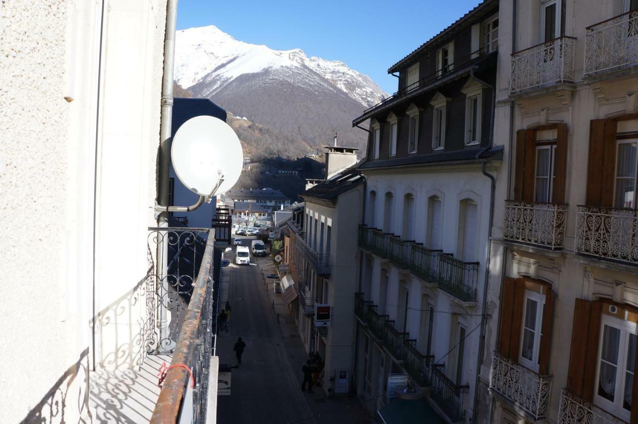 Standing Et Confort Plein Centre Pour 8 Personnes Cauterets Exterior photo